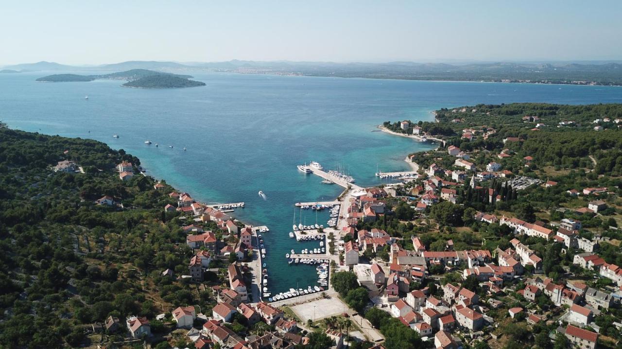 Apartmani Fortuna Zlarin Exterior foto