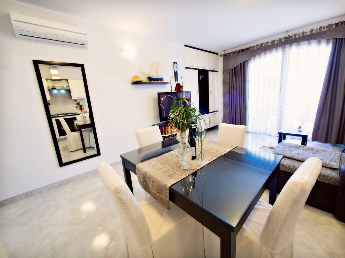 Apartmani Fortuna Zlarin Exterior foto